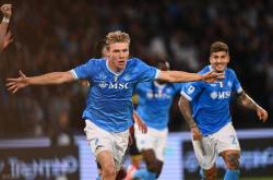 在线娱乐平台-那不勒斯发布备战花絮，转会期扳平良机，欧联任务艰巨，高层口径保持一致-在线娱乐平台