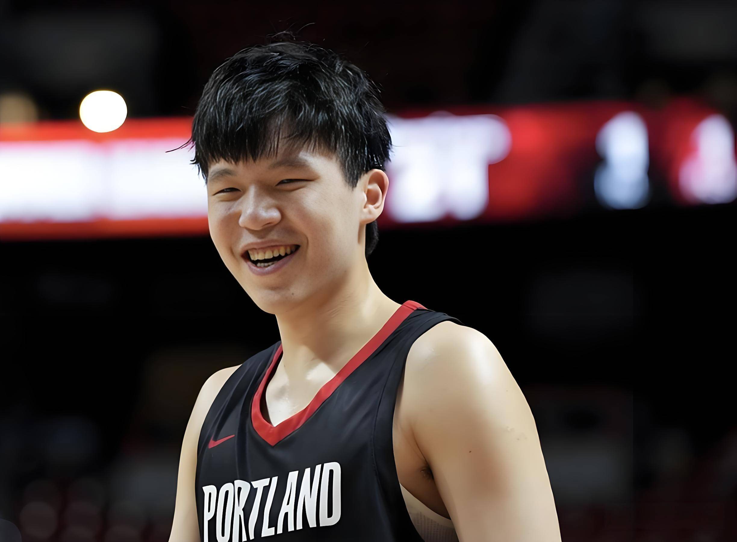 包含今晚尼斯调整名单以备CBA季后赛，战术微调环节打磨，质疑声仍在，赛季目标并未改变的词条